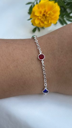 pulseira banhada a prata com pedrinhas variadas cores