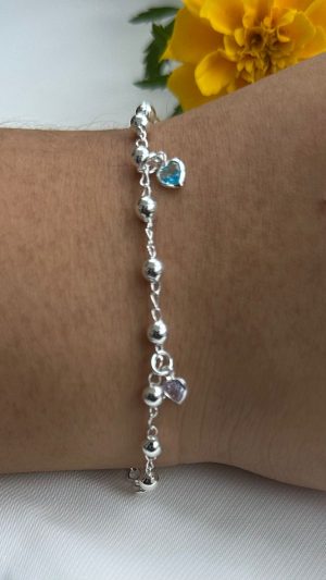 Pulseira banhada a prata feminina de corrente com bolinhas com corações de cristais coloridos de fecho gancho